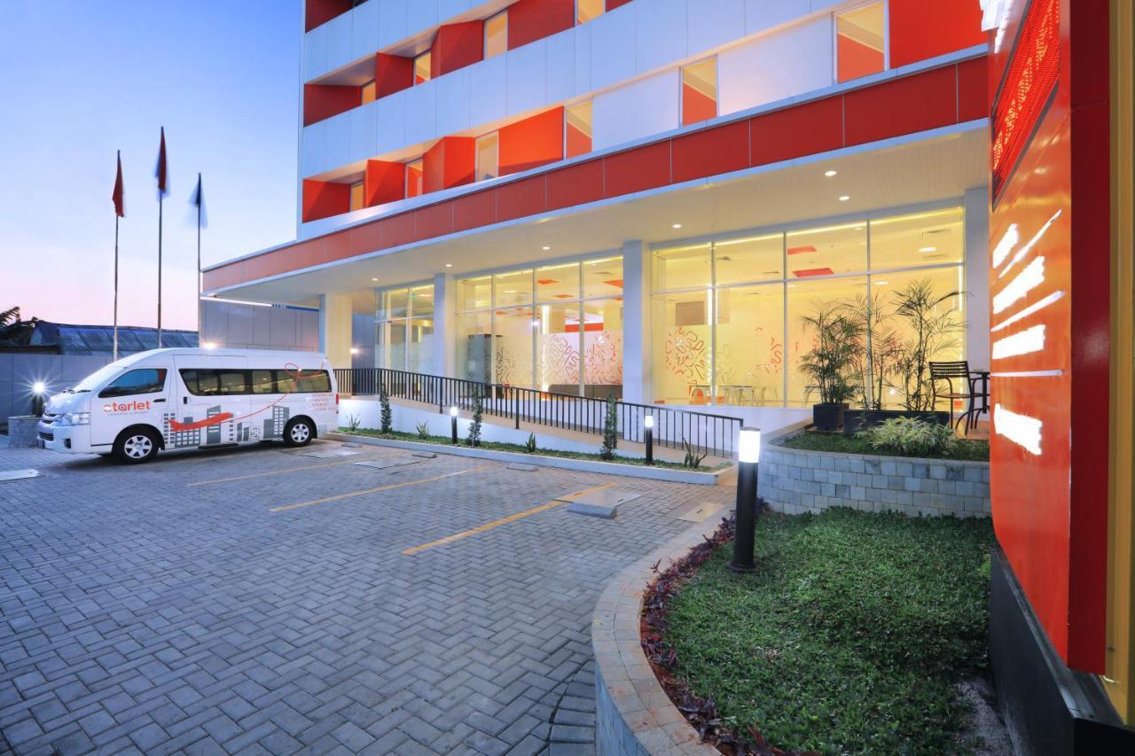 Starlet Hotel Jakarta Airport Tangerang Exterior foto